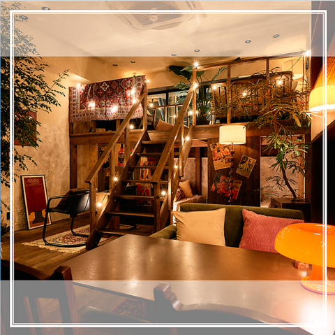 まるで秘密基地のような雰囲気×シーシャでデート利用も◎夜カフェ利用で女子会も♪