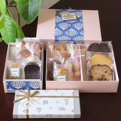 カカオ豆を自家焙煎し石臼で引いてつくる「BeantoBar」の写真