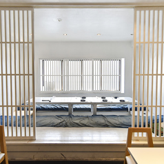 17名から22名様の団体様、二階席貸し切りでお使い頂けます。