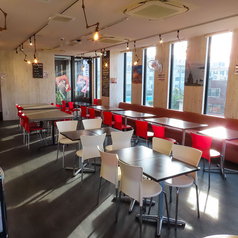 【少人数から貸切OK！】着席15名様から最大45名様まで、少人数でも気軽に貸切可能◎友人同士のパーティーや会社の宴会まで幅広く対応。ビュッフェ形式での貸切も可能なので、みんなでワイワイ楽しみながら、本格イタリアンを心ゆくまで味わえます。プライベート感のある空間で、大切なひとときを特別に演出します★