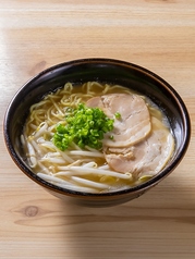 絶品！豚骨しょうゆラーメン