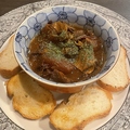 料理メニュー写真&nbsp;牛すじの味噌煮込み×炭火バゲット付き