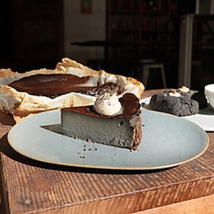 「限定」黒胡麻バスクチーズケーキ
