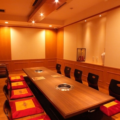 12名様程度でご利用可能な扉付きの席