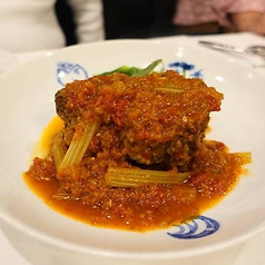 和牛オックステールのトマト煮込み ヴァッチナーラ風