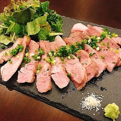 ぐんま麦豚のロゼ色ステーキ 100g