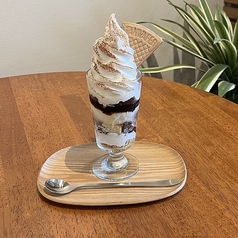 チョコレートパフェ