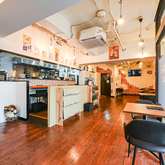 4名様掛けテーブル×3席