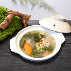 スペアリブの昆布スープ