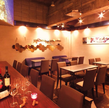 ダイニングバー Zoromeの雰囲気1