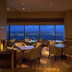 横浜ロイヤルパークホテル スカイラウンジ シリウスの雰囲気3