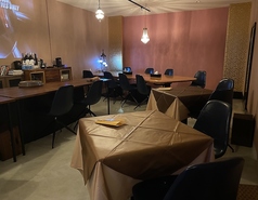 着席20名様まで貸切でのご利用も承ります。プランなど柔軟にご対応しますので、お気軽にお電話でご相談ください。　立食OKでしたら26名様まで実績あり。