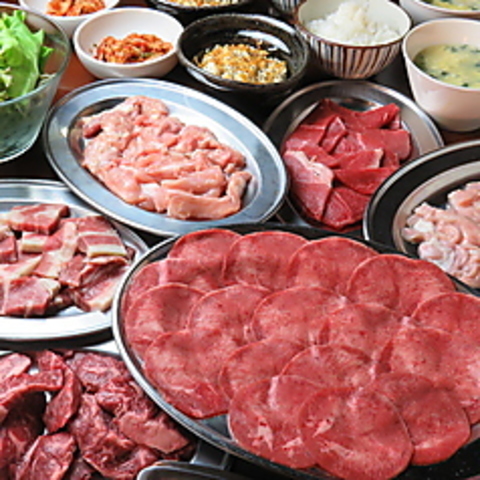 「とろタン」などこだわりのお肉で焼肉宴会！飲み放題付きコースは3980円(税込)～◎