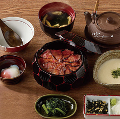 和牛ととろろのひつまぶし御膳 