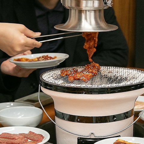 焼肉で明日も元気に！炭火焼大衆焼肉 サラリーマンの新聖地