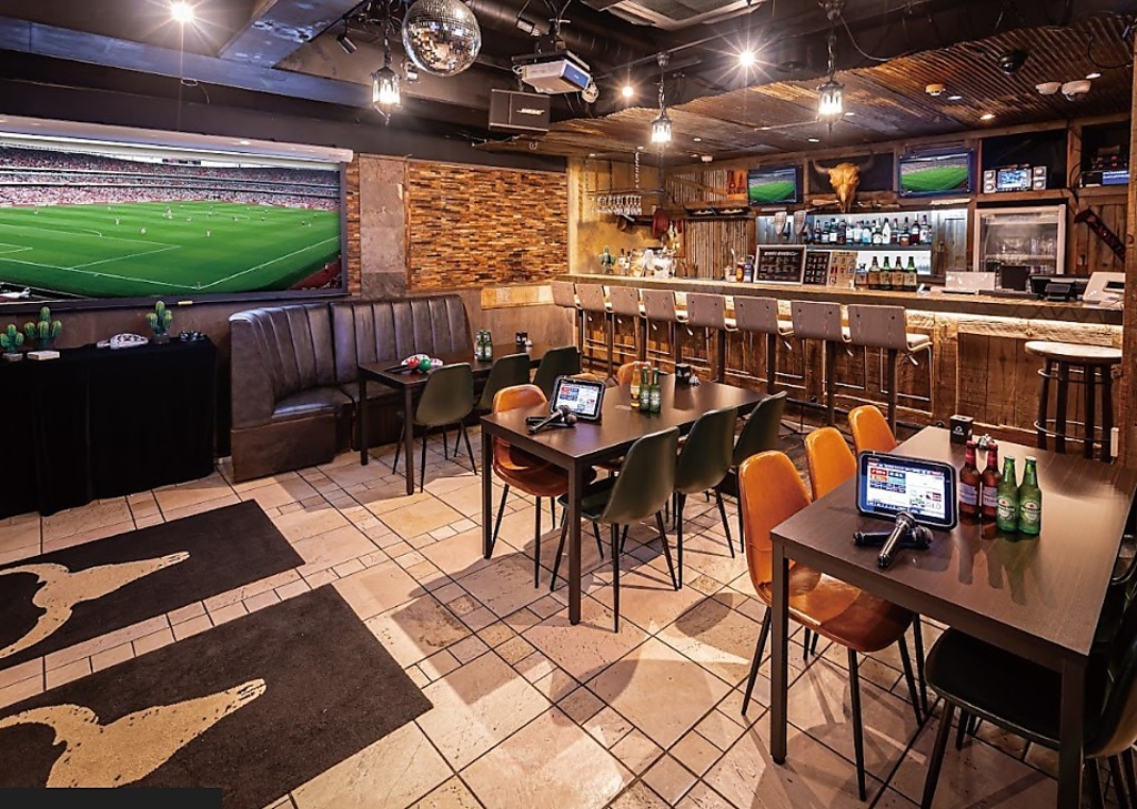 お店地下1階、朝まで楽しめるカラオケ＆ダーツBarはお得！★サッカー観戦に最適！スポーツバー♪