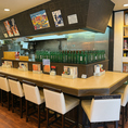 カウンター席はお一人様も大歓迎！仕事帰りのサク飲みや、デート、少人数でのお食事等、ご利用など様々なシーンでご活用いただけます♪