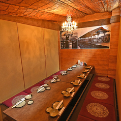 どこか懐かしさを感じさせながら、スタイリッシュな和空間。個室で安心♪