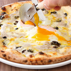 トリュフとポルチーニ茸のビスマルク風　