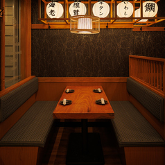 記念日やデートなどでお使い頂けるカップルシート雰囲気を大事にしたお部屋で幅広い年代層に支持を受けており、様々なシーンで活躍しております♪ランチ、カフェ、ディナーと時と共に変わりゆく奥羽本荘の姿をお楽しみ下さい♪(池袋 個室 牛タン 焼き鳥 肉寿司 飲み放題 デート 宴会コース 記念日 接待 宴会)