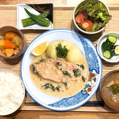 大葉とサーモンのクリーム煮定食