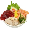 料理メニュー写真 海鮮丼 -Bowl of rice topped with sashimi-