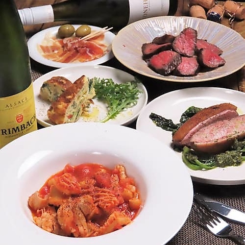 翌3時まで営業！22時以降はカラオケも◎会話と美酒に酔いしれる、大人のための隠れ家