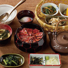 和牛ひつまぶしと花籠御膳 