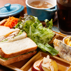 サンドイッチランチ ドリンクセット(デリプレート・スープ・ドリンク)