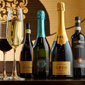 日本酒、ワインと季節感あふれる旬の旨酒、食中酒に最適なラインナップを厳選しております。