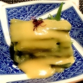料理メニュー写真 京都府産 九条ネギのぬた(蒸したネギに辛子酢味噌をかけています。）