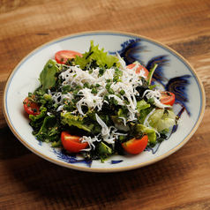 しらすと韓国海苔のチョレギサラダ