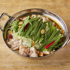 名物　博多もつ鍋　(博多味噌orあごだし汁醤油）　1人前