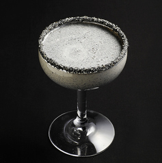 ブラック セサミ マティーニ(Black Sesame Martini)