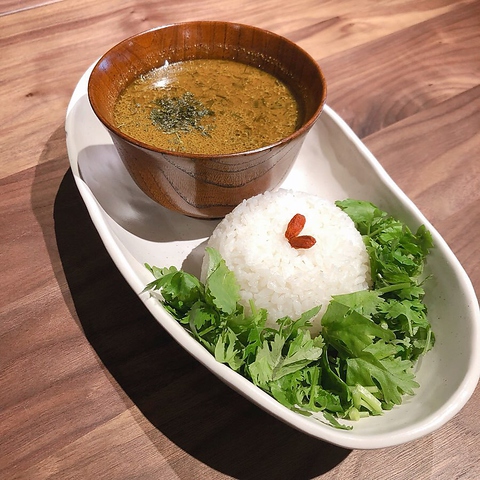 麻布十番 薬膳カレー 新海 虎ノ門店 神谷町 洋食 のテイクアウト ホットペッパーグルメ