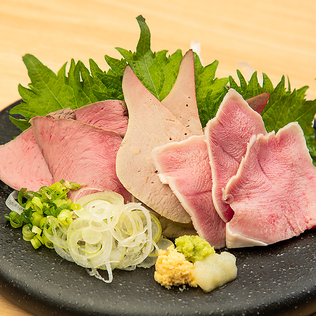 低温調理 そのまま食してください もつ刺し盛り合わせ