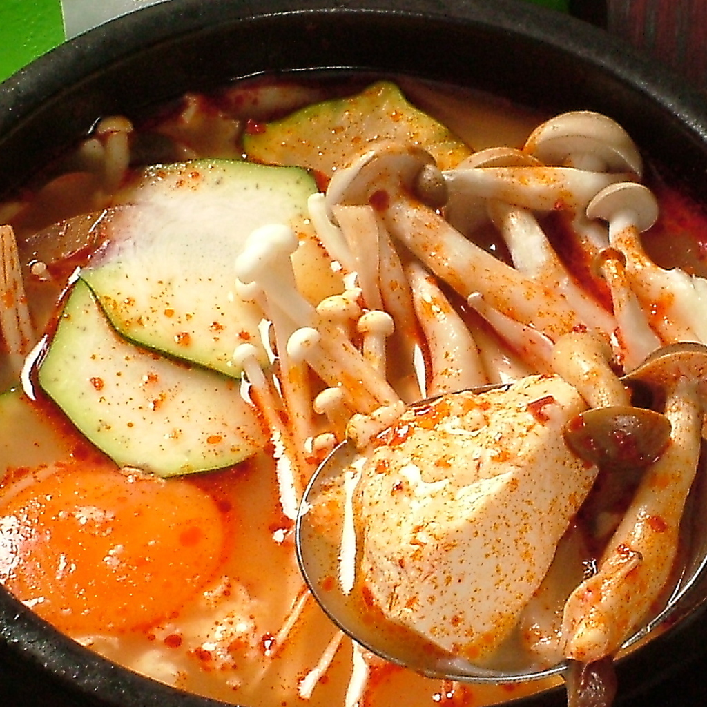旨辛！きるとん風に本場の味を食べやすくアレンジした【スンドゥブ】をはじめ、韓国料理も充実☆