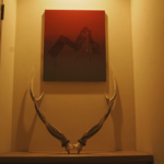 旭川で人気のデザイナーさんとのコラボ、ジビエの魅力×旭川らしいお洒落な店内となっております。