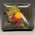 料理メニュー写真&nbsp;炙り国産牛ユッケ