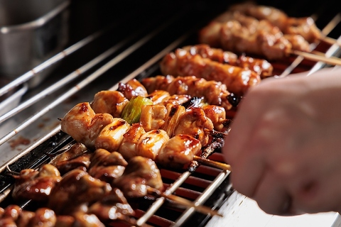 名物みんちを始め、充実の焼き鳥ラインナップ！クラフトビール多数取り揃えております