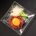 料理メニュー写真 甘醤油の桜ユッケ