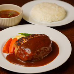 8種ソースとサイズでハンバーグ多彩な味と食べ応え