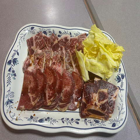 肉と魚の両方を楽しめるお店
