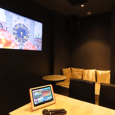 BUZZ STAND 新宿東口店の雰囲気1