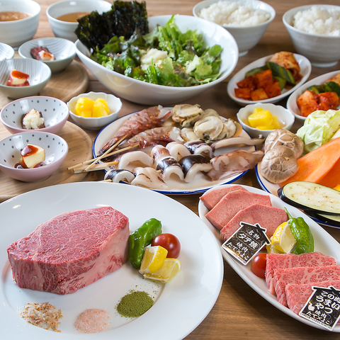 本町の老舗店店主が手掛ける炭火の本格焼肉をご堪能ください！！デートやご宴会に最適