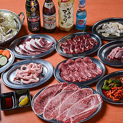 皿を覆う焼きしゃぶと新鮮生ホルモンの店