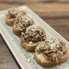 シラスとトマトのブルスケッタ