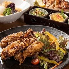 ☆手羽先と若鶏の唐揚げ&山芋のふわとろ焼&カルパッチョ付コース【全7品・飲放付4000円】