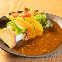 野菜たっぷり京野菜ビーフカレーは百万石のお米を使用！旬野菜の味わい♪の写真