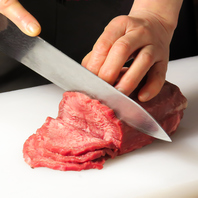 お肉は切り方にこだわってご用意しております。